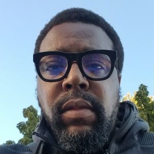 Meet your Posher, Larry